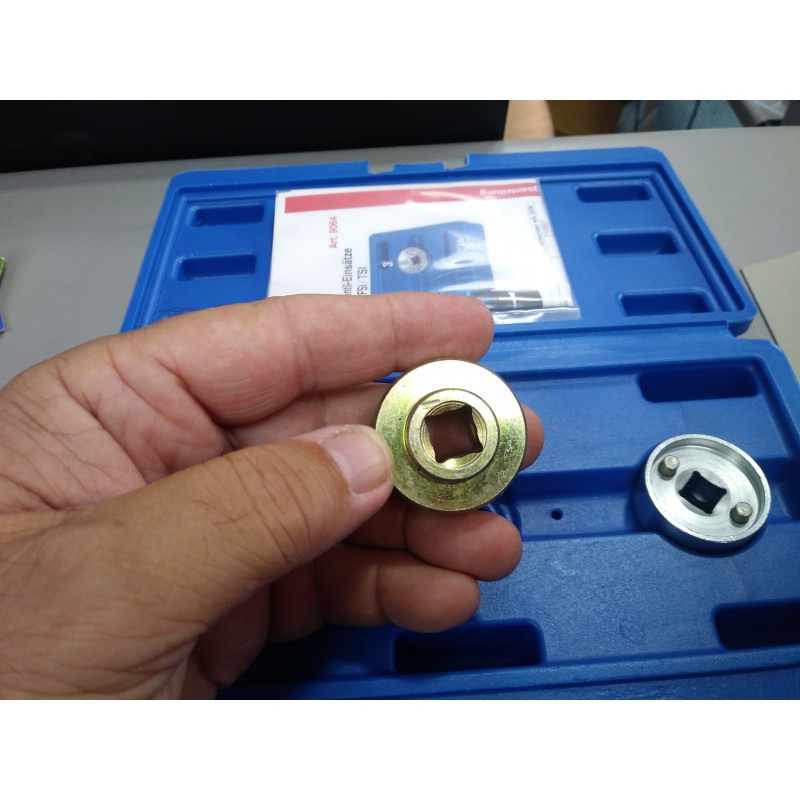 BGS Vaso Per Girare L'Albero A Camme - Per Motori VAG 1.8 / 2.0 TFSI - Utensile Professionale